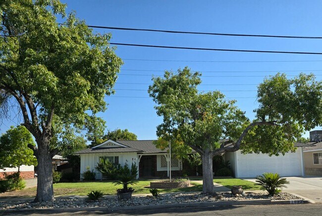 Primary Photo - 2622 N Archie Ave