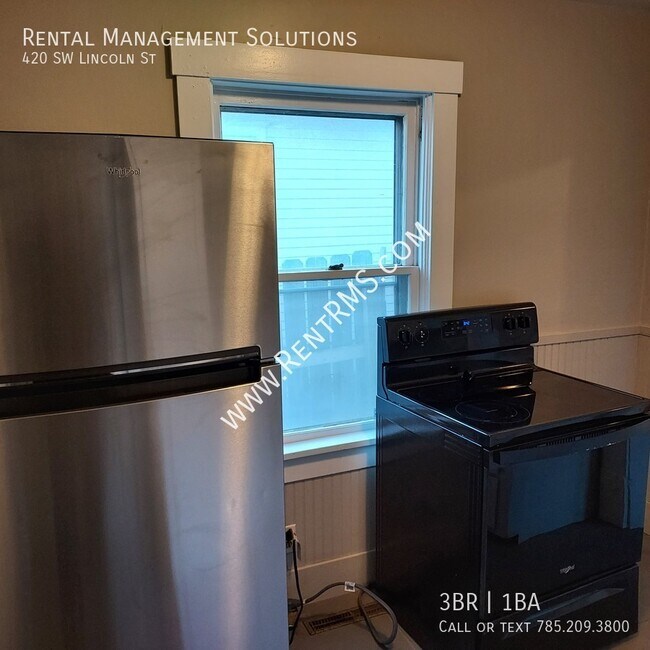 Building Photo - 420 SW Lincoln St