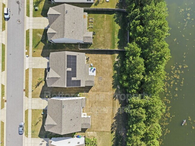 Building Photo - 2230 Bethpage Dr