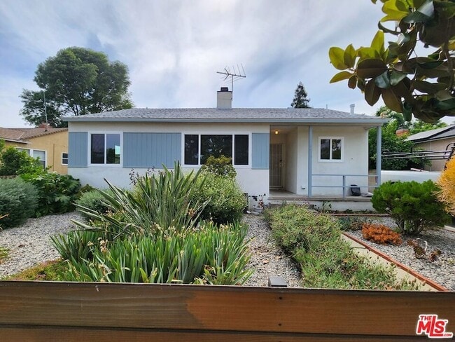 Building Photo - 6639 Chimineas Ave