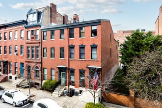 Building Photo - 822 Park Ave