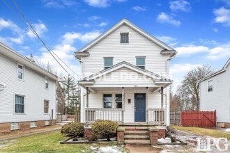 Building Photo - 927 Alvison Rd