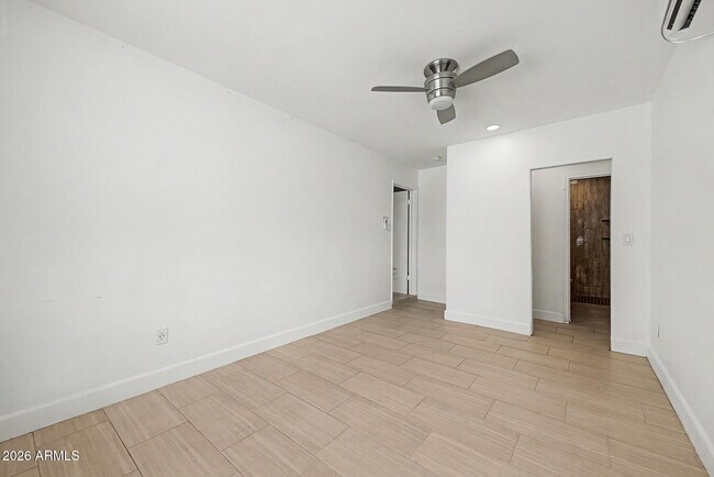Building Photo - 1411 S Marilyn Ann Dr
