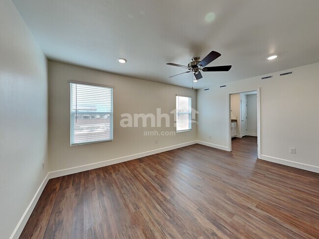 Building Photo - 6505 E Paseo Alga