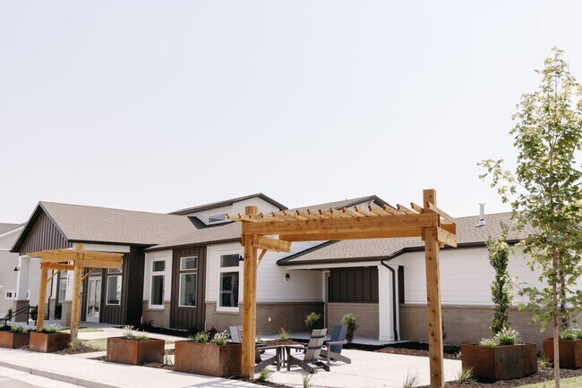 Building Photo - 13687 S Hanley Ln