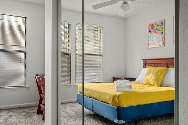 Building Photo - 15105 Buckhorn Ct