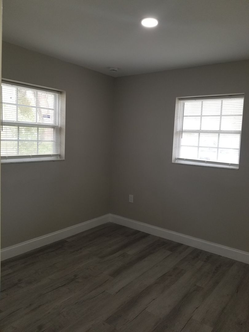 Building Photo - 2642-2648 Michigan Ave