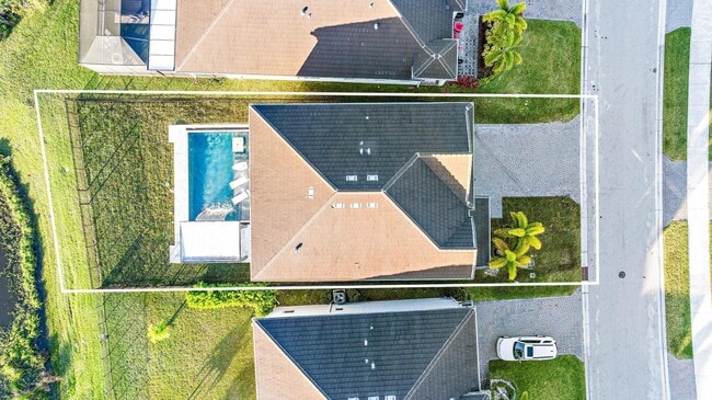 Building Photo - 4770 SW Ardsley Dr