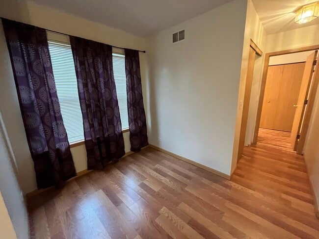 Building Photo - 2936 Deerpath Ln