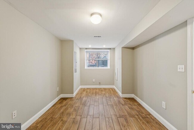 Building Photo - 1440 Fairmont St NW