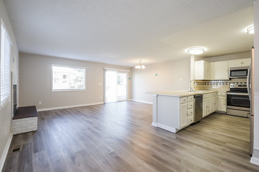 Building Photo - 4494 S Bahama Way