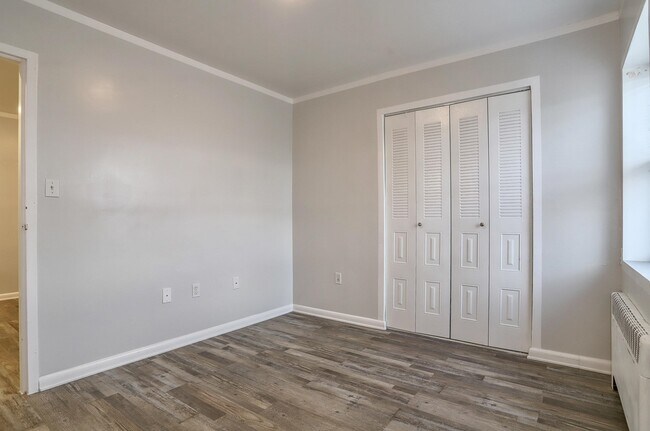 Building Photo - 1715 John F. Kennedy Blvd