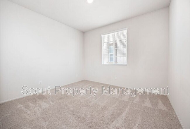 Building Photo - 40383 Birchfield Dr
