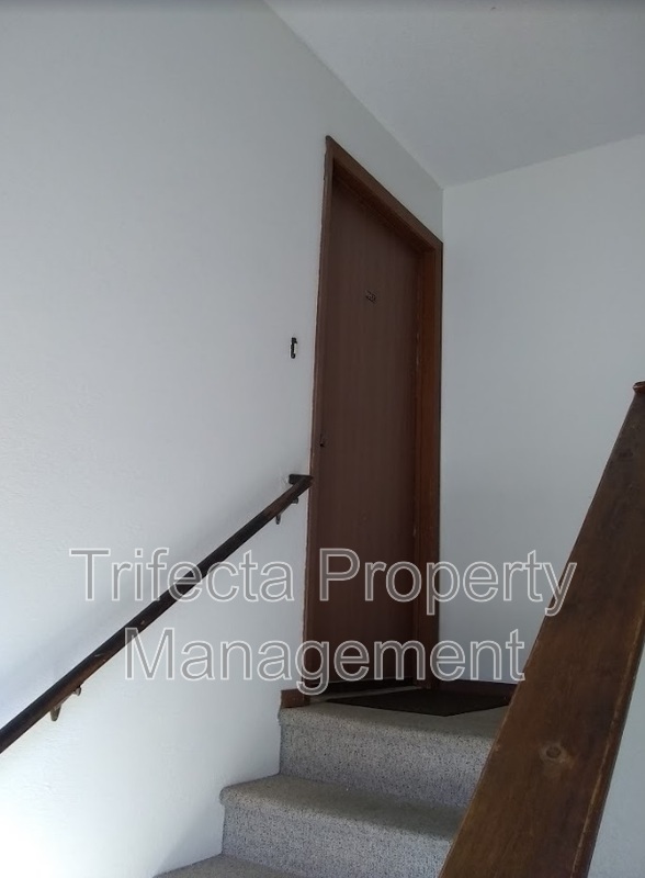 Building Photo - 4953 Basswood Dr