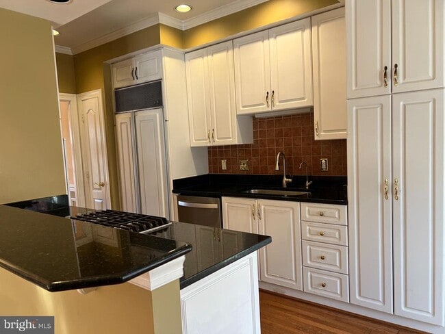 Building Photo - 201 Blaze Climber Way