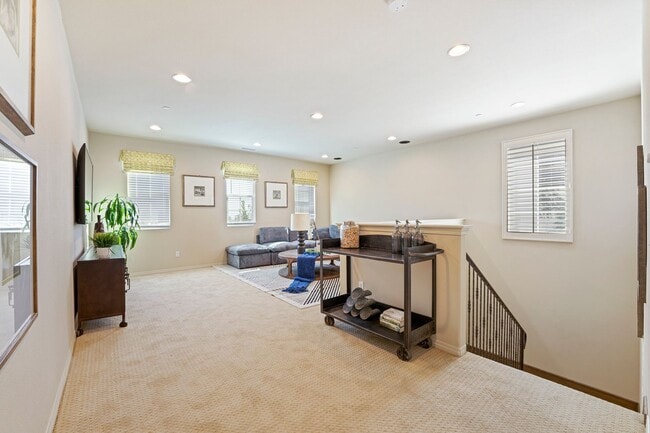 Building Photo - Exceptional Remodeled & Professionally Fur...