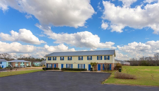 Building Photo - 318 Mona Dr
