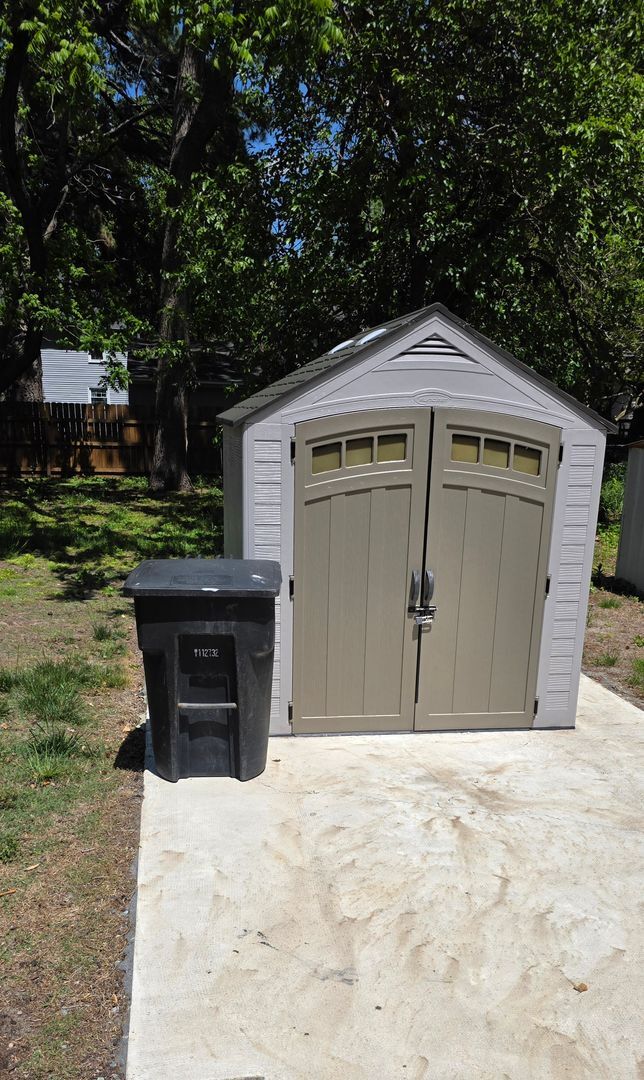 Building Photo - Cozy & Convenient 2 Bed, 1 Bath Home