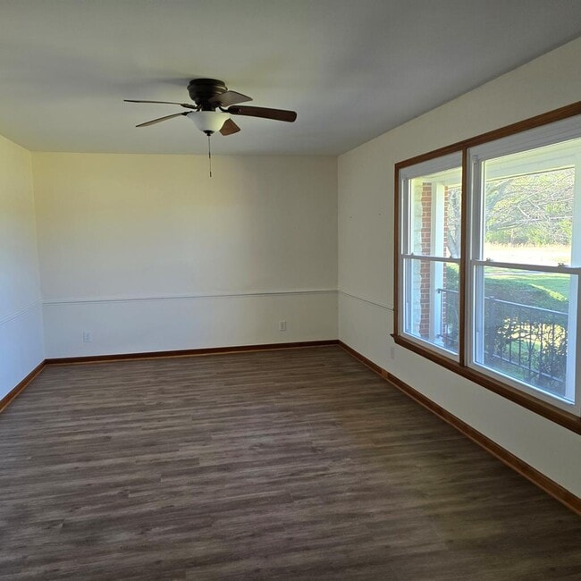 Building Photo - 29093 Arlington Rd