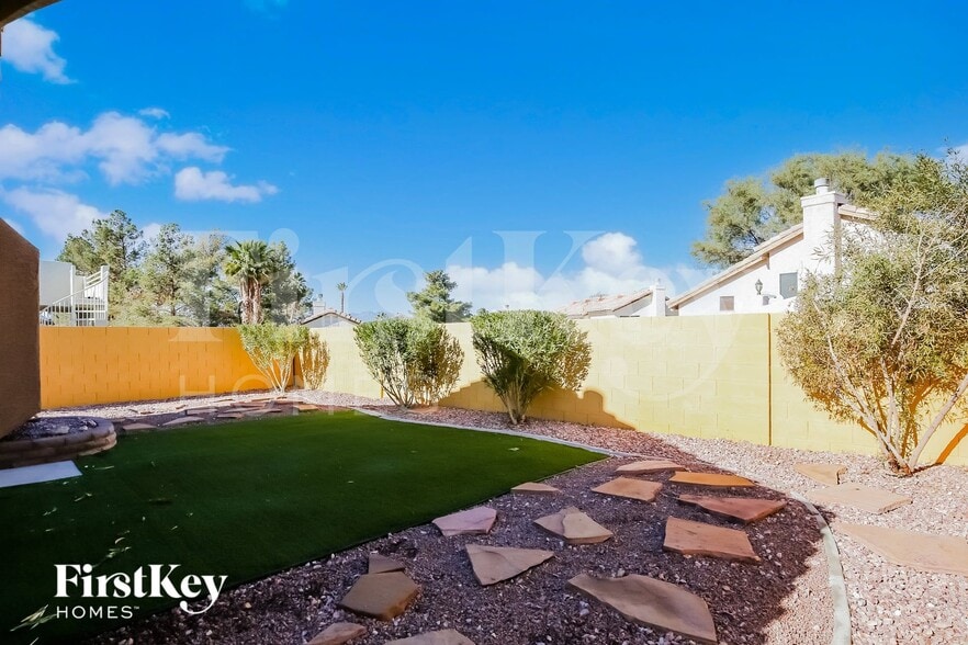 Building Photo - 890 Prairie Grass Dr