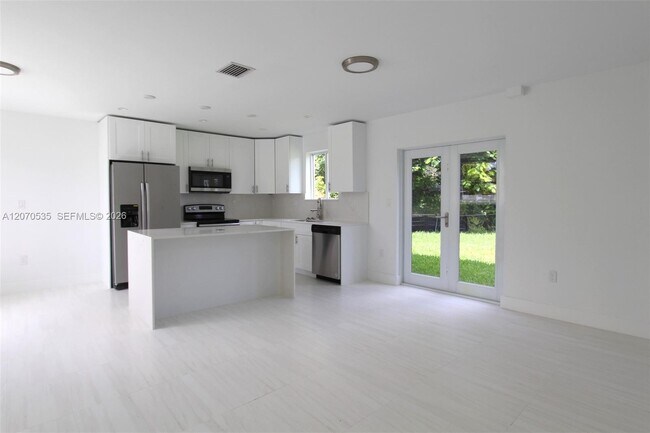 Building Photo - 16035 SW 299th Terrace