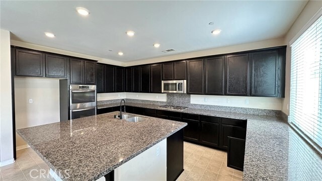Building Photo - 4069 Grand Fir Ln