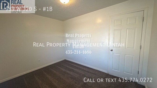 Building Photo - 320 S Vernal Ave