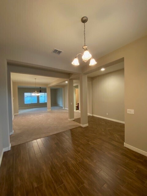 Building Photo - 10245 W Pinnacle Vista Dr