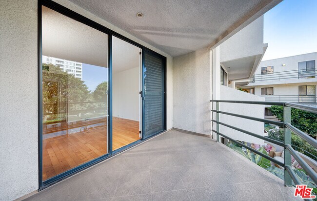 Building Photo - 2910 Neilson Wy