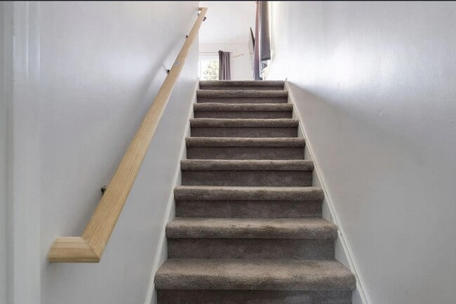 Building Photo - 251 C St