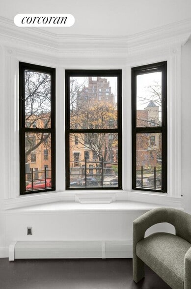 Building Photo - 105 Manhattan Ave