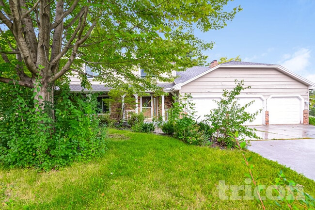 Building Photo - 4845 Orleans Ln N