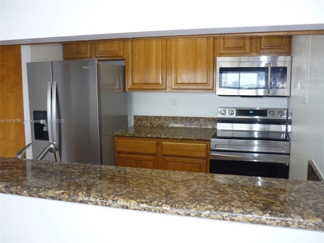 Building Photo - 7601 E Treasure Dr