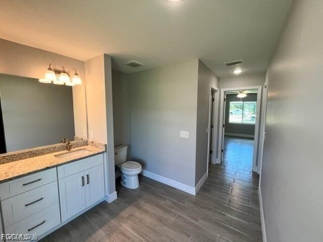 Building Photo - 842 Cervantes St E