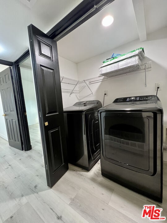 Building Photo - 848 W Irving Pl