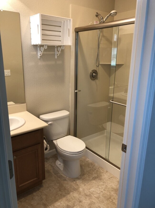 Building Photo - 5 bedroom Whitney Ranch Beauty! Walking di...