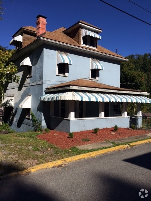 Building Photo - 609 Arlington St