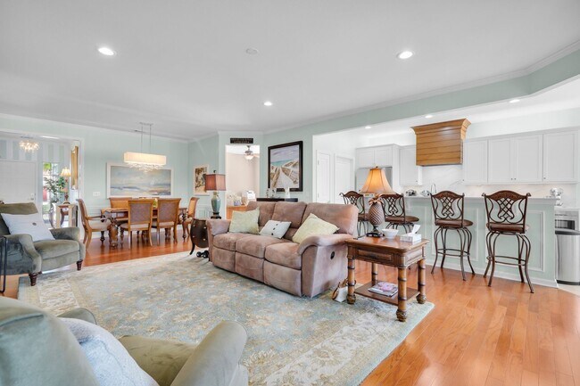 Building Photo - 17 Thomas Bee Dr