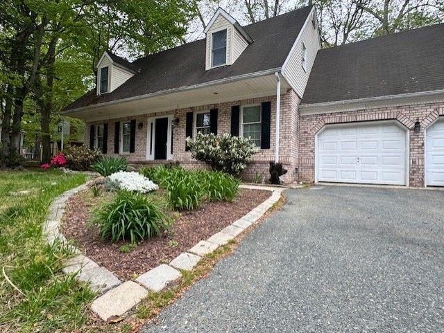 Building Photo - 7047 Maple Ct