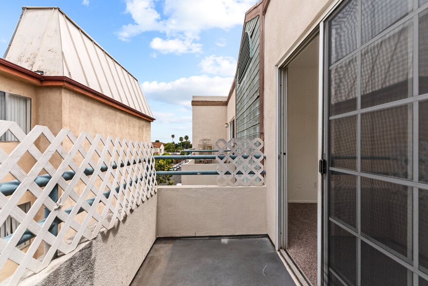 Building Photo - 3485 Linden Ave