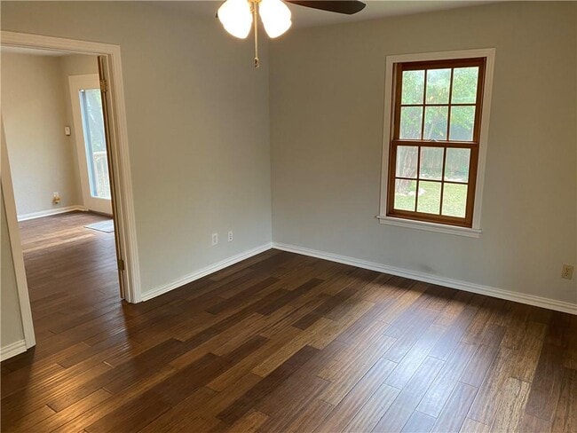 Building Photo - 1307 Ridgemont Dr