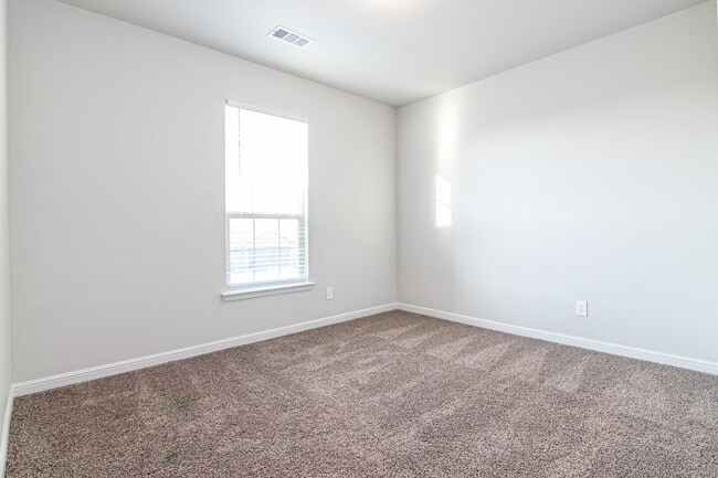 Building Photo - 7001 Mcpherson Ln