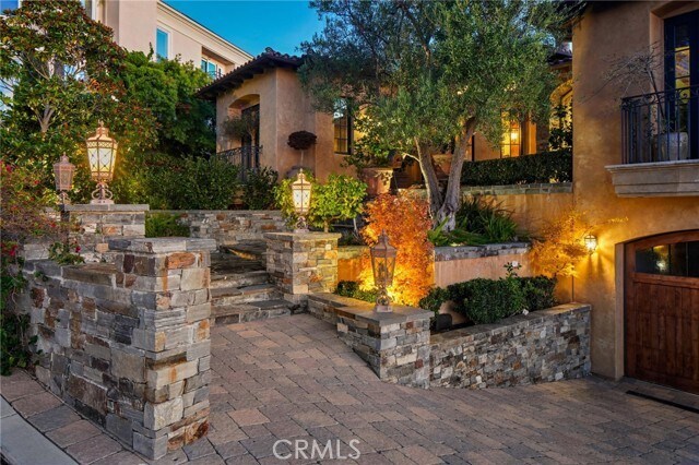 Building Photo - 20 Le Conte