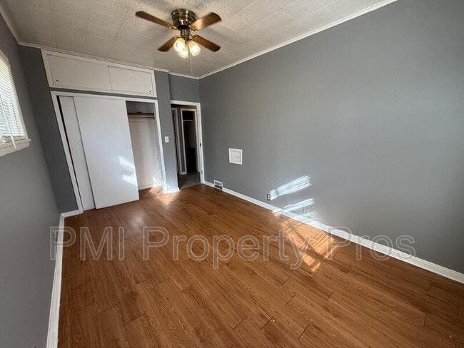 Building Photo - 1114 W Keefe Ave