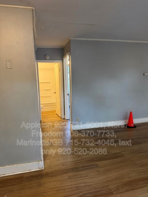 Building Photo - S7559 US-12