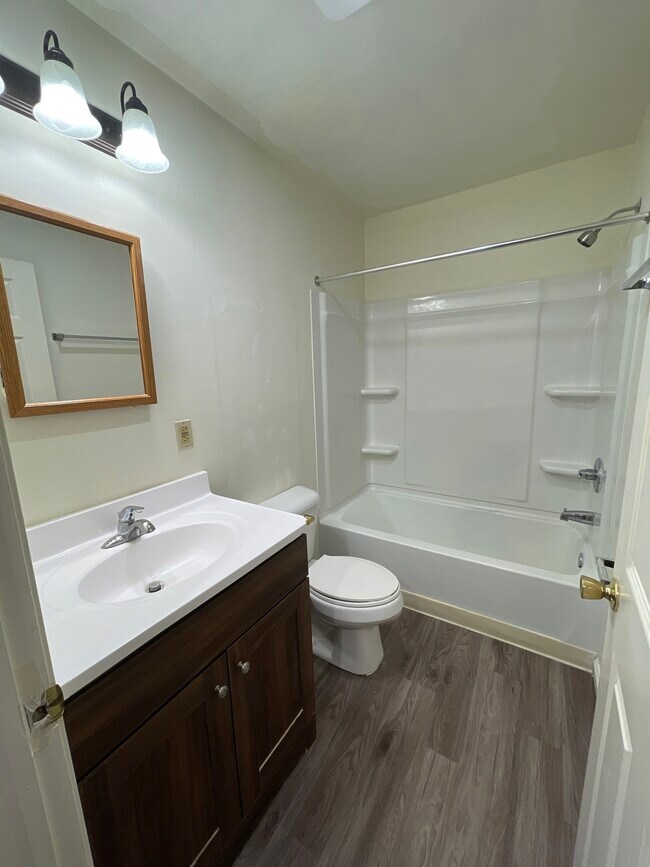 Building Photo - 1310 Millerwood Ct