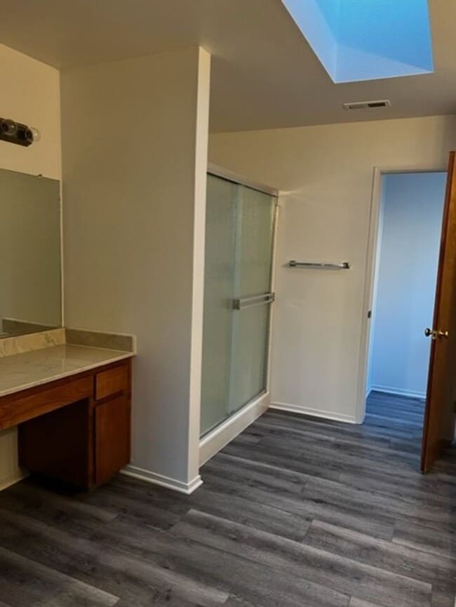 Building Photo - 600 Tuohy St