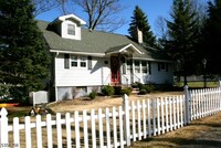 Building Photo - 411 Biglow Dr