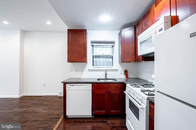 Building Photo - 545 Christian St