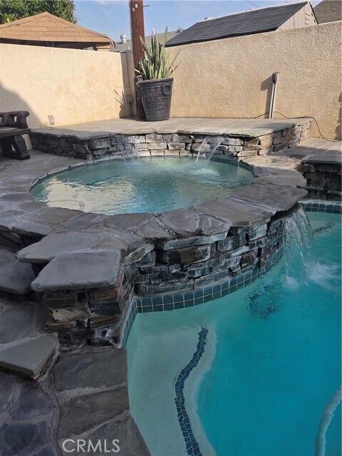 Building Photo - 7704 Lotus Cir